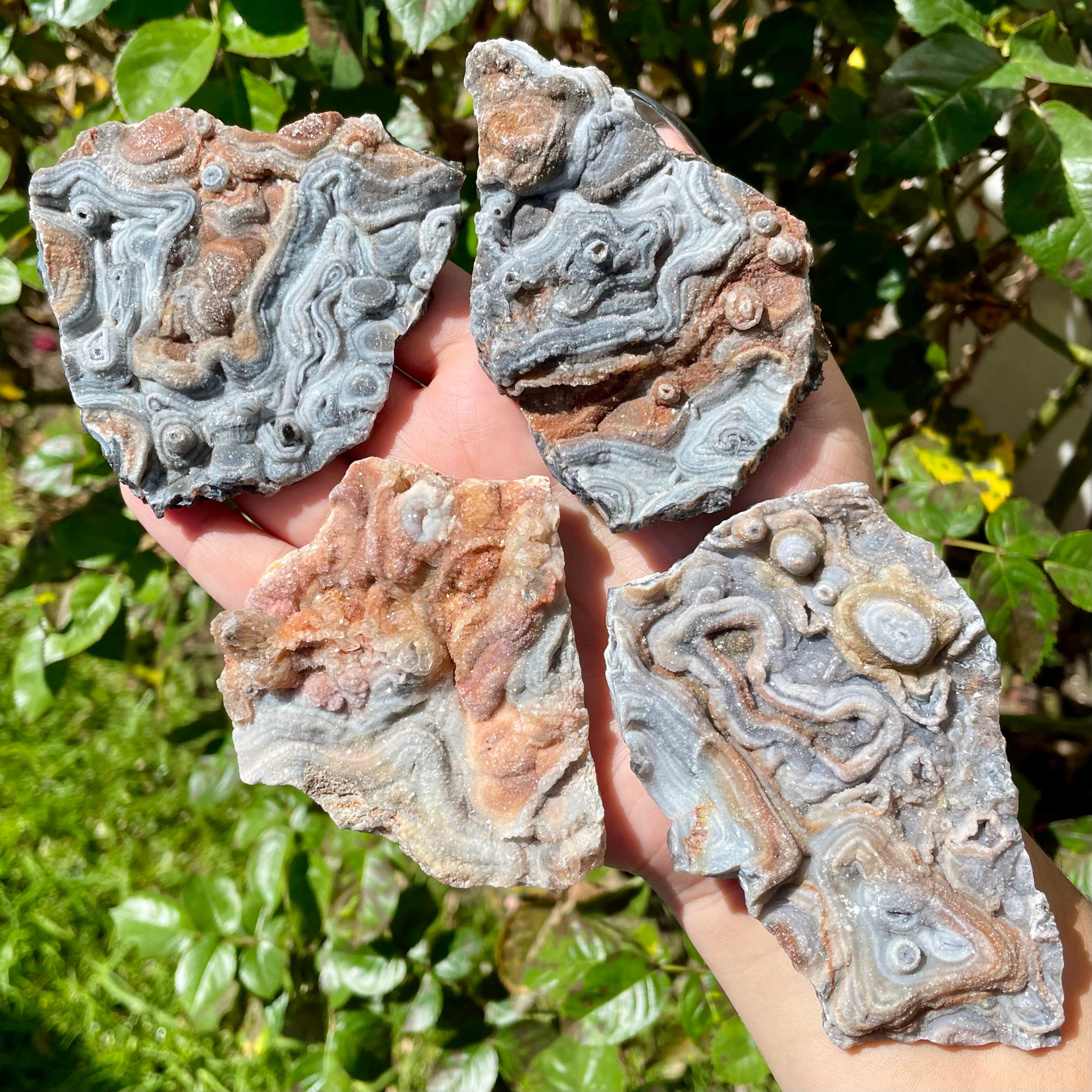 Calcedonia en bruto - pedacitos de nebulosa